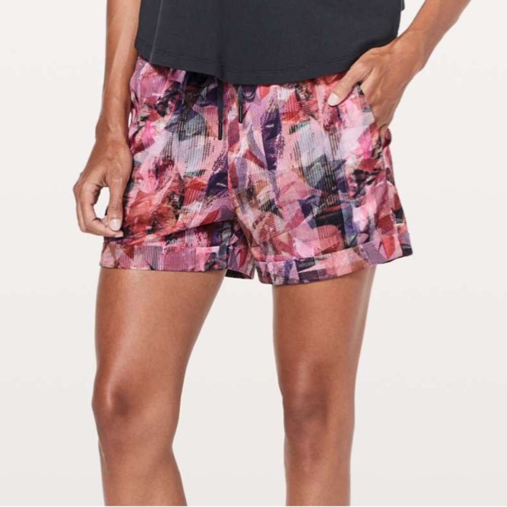 Lululemon | Spring Break Away Short 4 Way Stretch 3" Sun Dazed Multi Pink Size 2